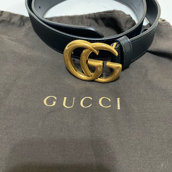 Gucci Black Leather Belt with Gold GG Buckle
SOLD!! - Picture 1 of 5
